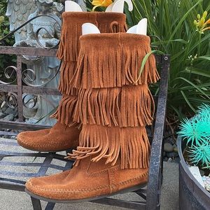💙 Minnetonka Suede three layers fringe boots